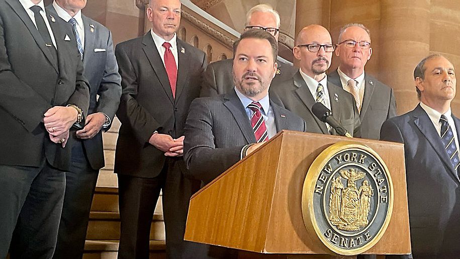 Senate GOP push back on faster work approval for migrants - Vimarsana News